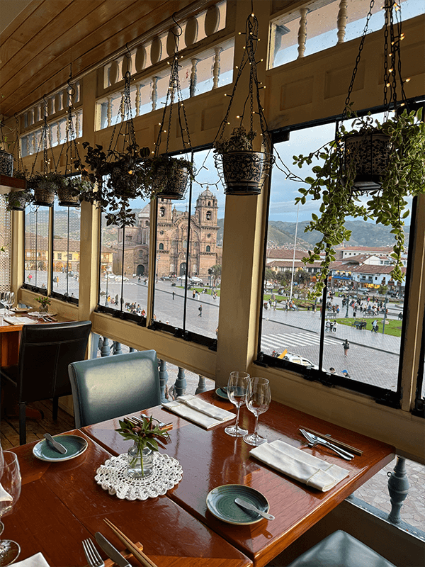 Hanz Restaurant dining area