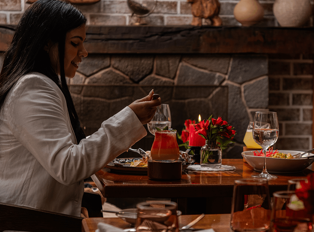 Salón Lounge Chimenea / clientes